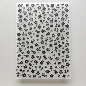 2022 NOUVEAU Fleur Mosaïque Tapis de Gaufrage pour Papiers Album Photo Fabrication de Cartes Fournitures DIY 3D Plastique Scrapbooking Découpe Matrices