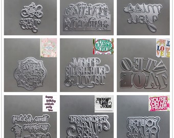 Op de afbeelding: Negen metalen stansmallen voor knutselen. De mallen bevatten verschillende woorden en zinnen, waaronder "It's a Boy", "Miss You", "From Our Home To Yours", "Thought Of You Today" en "You're On My Heart".