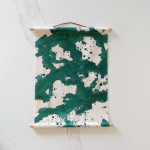 Abstrakte Karte | Die Adler im Eyries | Wandbehang von Mel Kelly