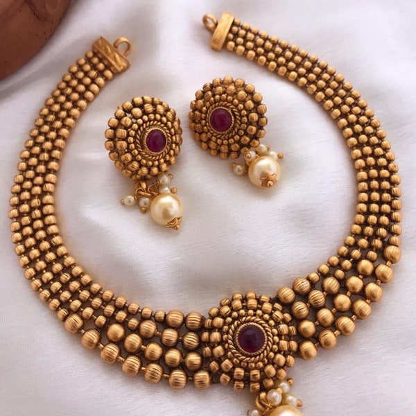 Gold plated necklace set with earrings