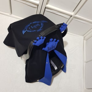 Cubierta personalizada del asiento del coche del bebé negro y azul real niño con 3 coronas y bordado de nombre, cubierta personalizada del dosel del asiento del bebé bebé niño