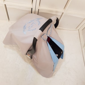 Personalizado gris bebé asiento cubierta niño / personalizado gris y azul bebé asiento canopy niño / regalo de baby shower para bebé niño / bordado azul