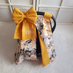 Floral mostaza amarillo bebé carseat canopy niña, cubierta de asiento de coche personalizada niña, arco con bordado de nombre, niña de regalo de baby shower