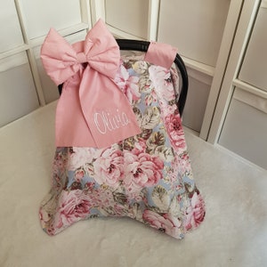 Floral Blush Pink Baby Carseat Canopy Girl, Funda personalizada para asiento de coche Baby Girl, Arco con bordado de nombre, Regalo de baby shower para niña