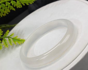 White Agate Oval Bangle: 60+MM High Icy Translucent Dragon Scales Pattern ( recommend size 56 mm )