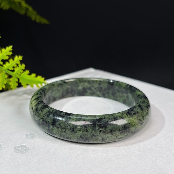 Green Jade Bracelet - Square Beads - To promotes love, trust and  reliability - Engineered to Heal²