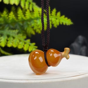 Lichtoranje agaat hanger ketting: ijzig doorschijnend, helder hemels oog, handgesneden kalebas.