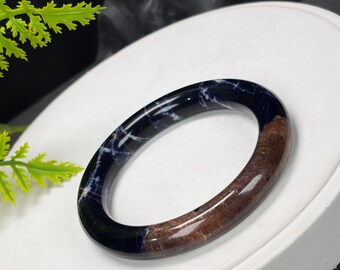 Brazalete de piedra veteada azul: 53 mm Jadeificación Redonda Flotante Rojo Soñador Azul