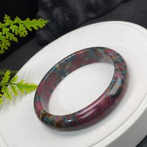 Rubin Zoisit armband: 62 MM porslinsglans rödgrön blå oljemålningsstil