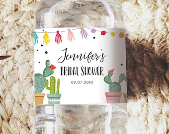 Etiqueta editable para botella de agua Cactus Fiesta, ideal para despedidas de soltera, con temática de tacos, amor y suculentas del desierto mexicano. Plantilla digital imprimible 0254