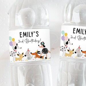 Bearbeitbare Hundewasserflaschenetiketten Hund Geburtstag Welpen Party Doggy Haustier-Tierarzt Pawty Geburtstagsdekor Mädchen druckbare Flaschenverpackungsvorlage Corjl 0429