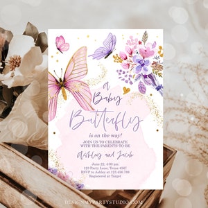 Redigerbar fjärilsbabyshowerinbjudan Lila fjäril på väg Blommig rosa guldflicka Digital nedladdning Evite-mall Utskrivbar 0437 bild 3