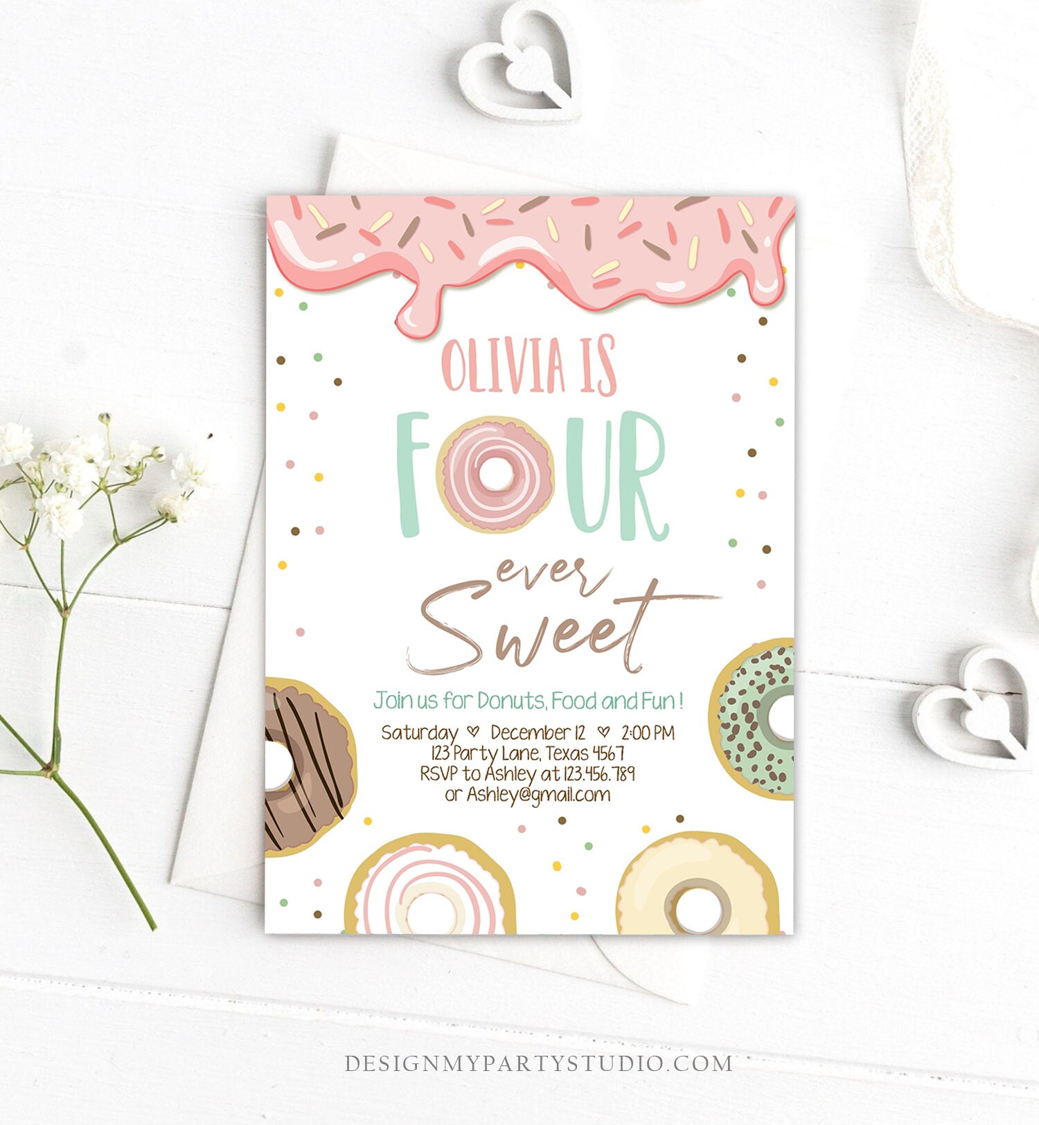 Four Ever Sweet Donut Kuchenaufsatz – Für 4. Geburtstag, Donut Motive, Handgefertigt
