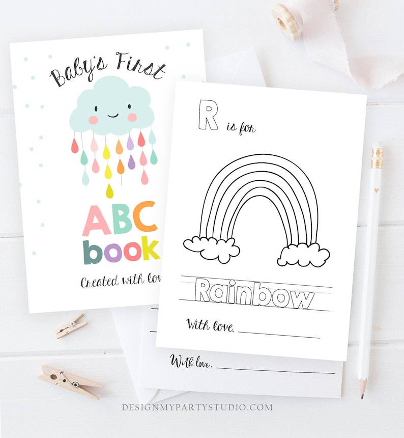Op de afbeelding: Een printbaar eerste ABC-boekje voor baby's met een schattige wolk en regendruppels illustratie. Het boekje is ontworpen om in te kleuren en bevat een pagina met een regenboog en de letter R.