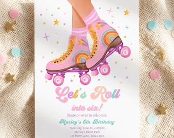 Puede incluir: Una tarjeta de invitación rectangular con un par de patines rosas con detalles de arcoíris y cordones amarillos. El texto dice Let's Roll into six! Skate on over to celebrate Marley's 6th Birthday, sábado 22 de junio, 16:00, Marley's Skate Park.