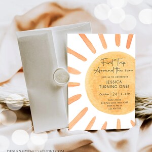 Peut inclure: Une illustration aquarelle d'un soleil avec le texte "First Trip Around the Sun" et "Join us to celebrate Jessica Turning One!"  October 24, 4-6 PM. Emily's House, 123 Party Lane, Texas 4567. RSVP to Amy at 123.456.789.