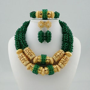 Neues Design für afrikanische Hochzeit Schmuck Set | Nigerianischer Hochzeitsschmuck mit Perlen und afrikanischen Kristallen