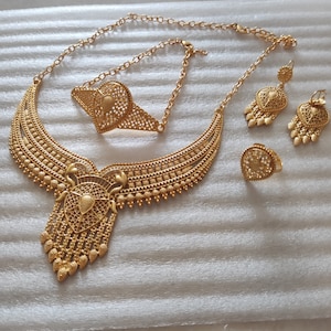 Wedding Jewelry Set for Women: Charming Bride Jewelry with Dubai Gold Necklace Set