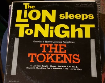 The Tokens – The Lion Sleeps Tonight 1960s vintage vinyl record album LP