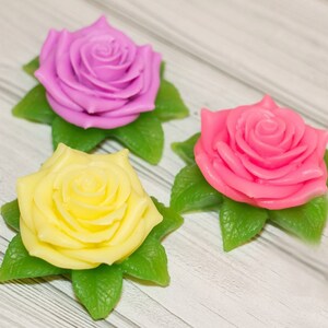 Molde de silicone em formato de flor de rosa: fabricação de sabonetes e velas