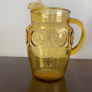 Vintage Anchor Hocking Yellow Amber Glass Heritage Hall Pitcher