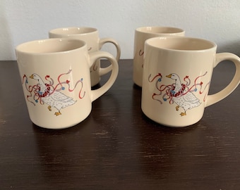 Vintage Goose Hearts Ribbons Tazas Juego de cuatro (4) - CBK 1987