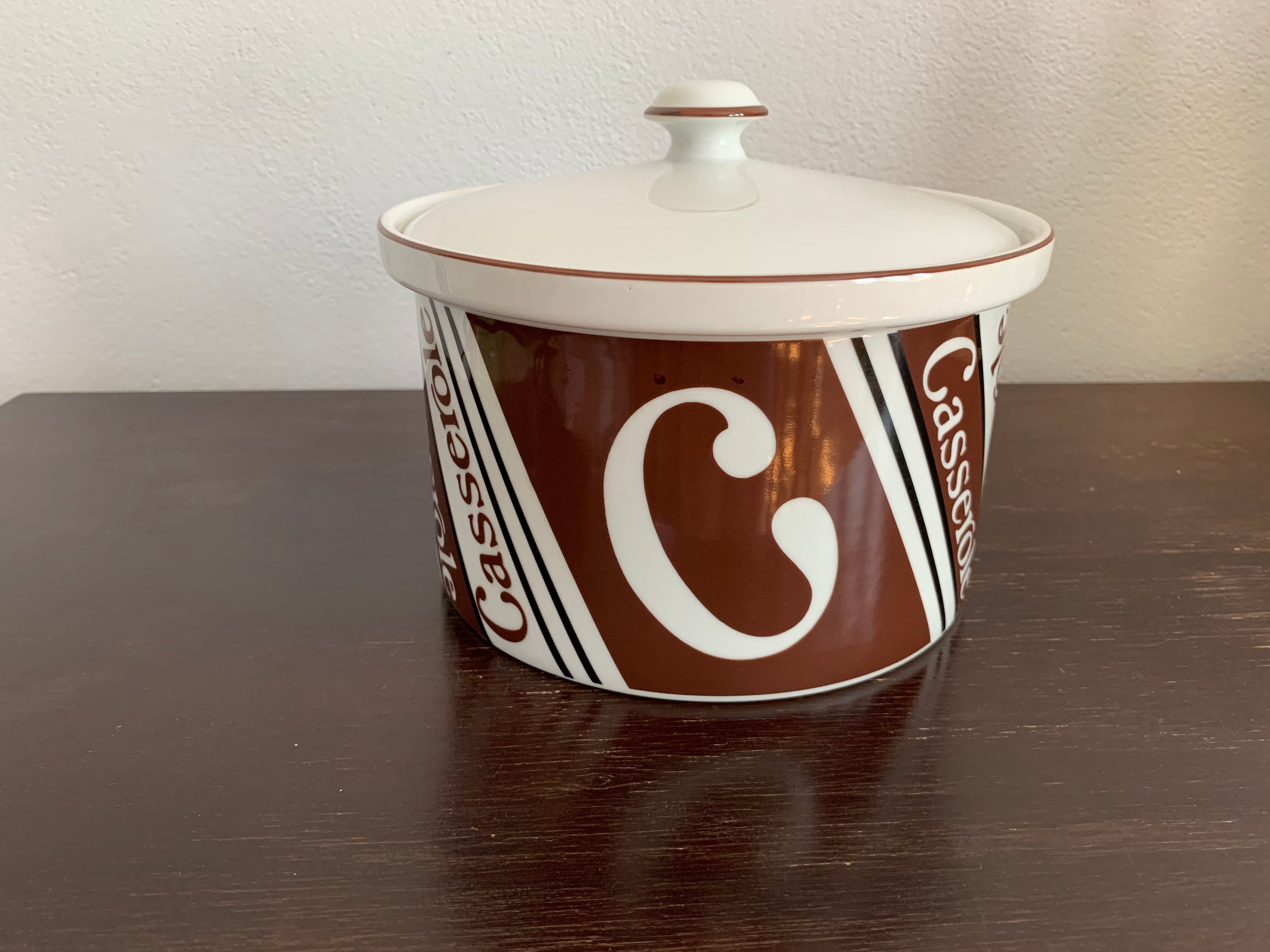 vintage signature series par shafford covered casserole dish - brown white