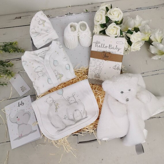 unisex baby hamper