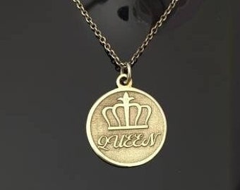 Queen Pendant Necklace, Queen Crown Necklace, Queen Charm necklace, Statement necklace, Crown Pendants, Gift for wife, Mother's Day Gifts