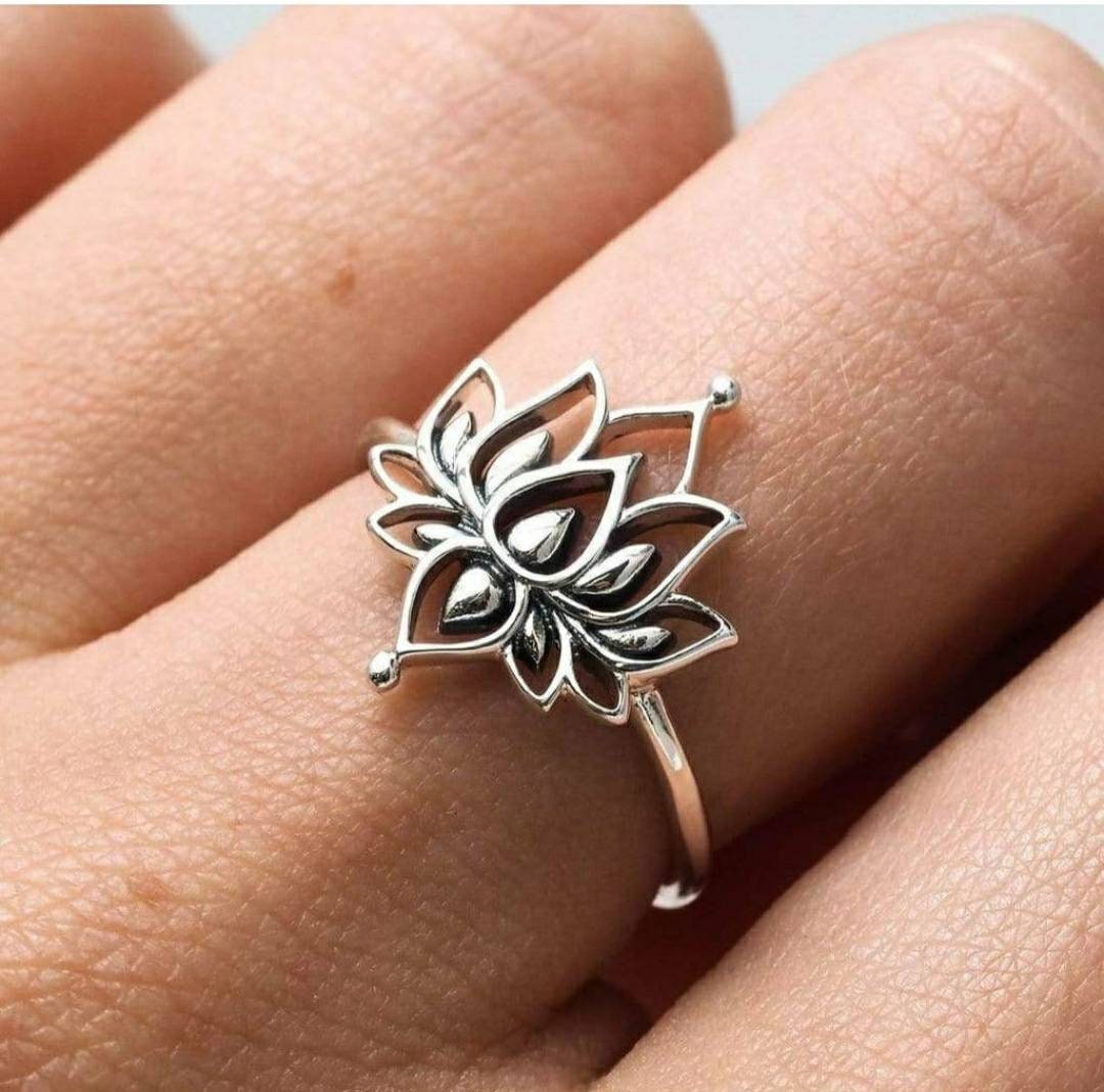I Am Divinely Guided: 111 Angel Number Silver Lotus Ring – Conscious Items
