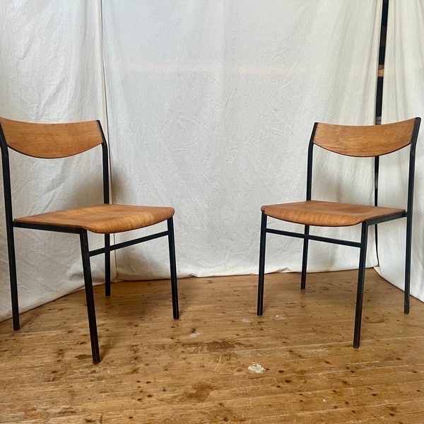 Vintage Stapelstühle Imdustrie Design Stühle 1 von 8