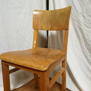 Frankfurt chair Vintage wooden chair Ama 300