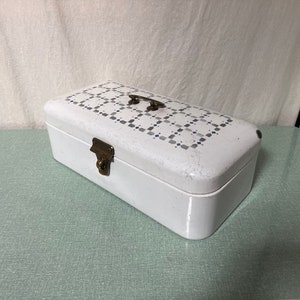 ⑤アンティーク・あめ屋のパン箱 Old Enamel Bread Box Vintage Bread Box - Etsy