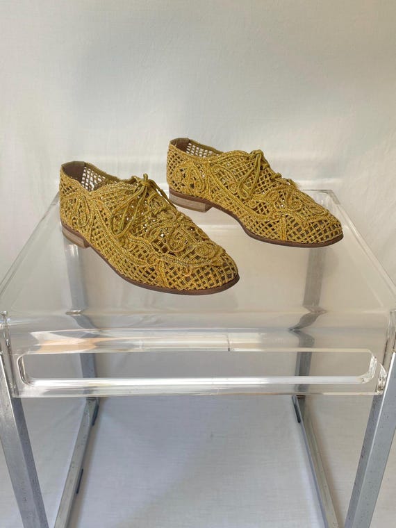 1990's golden lamé derby shoes. Size 37-38