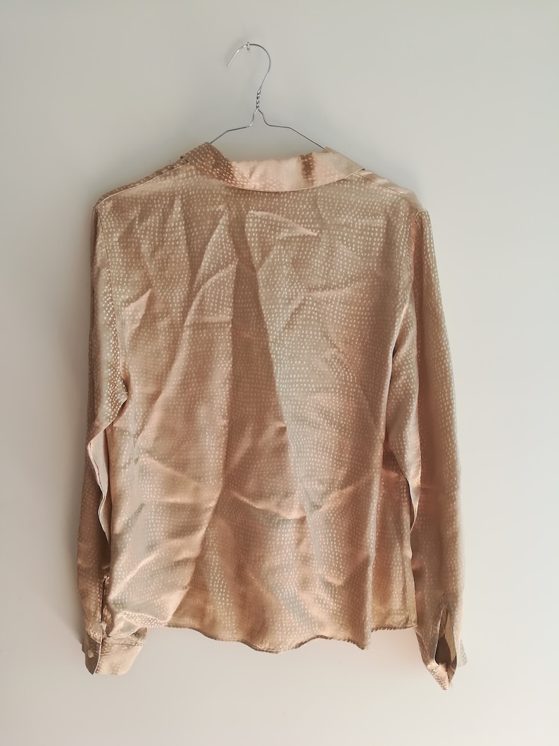 Vintage Champagne coloured Shirt with soft white spots all over Size 42 IT