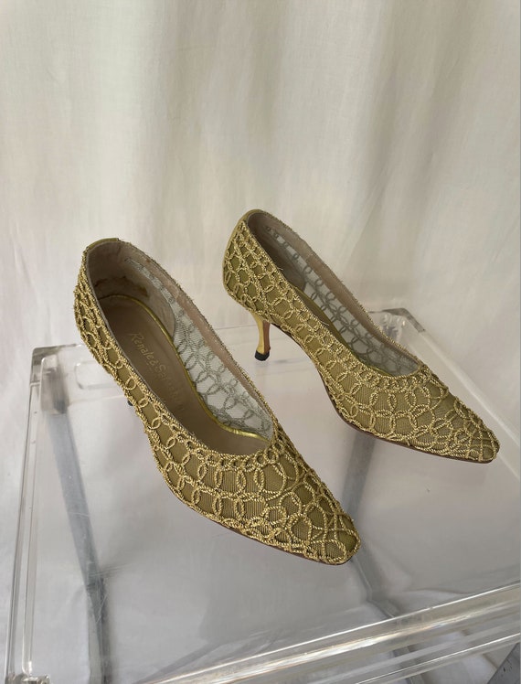 1980's golden heels covered in swirls. Size IT38,5 - image 2