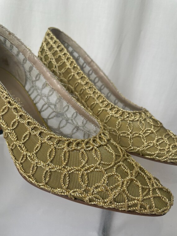 1980's golden heels covered in swirls. Size IT38,5 - image 6