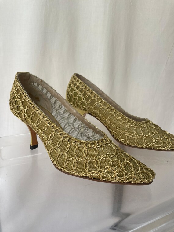 1980's golden heels covered in swirls. Size IT38,5 - image 3