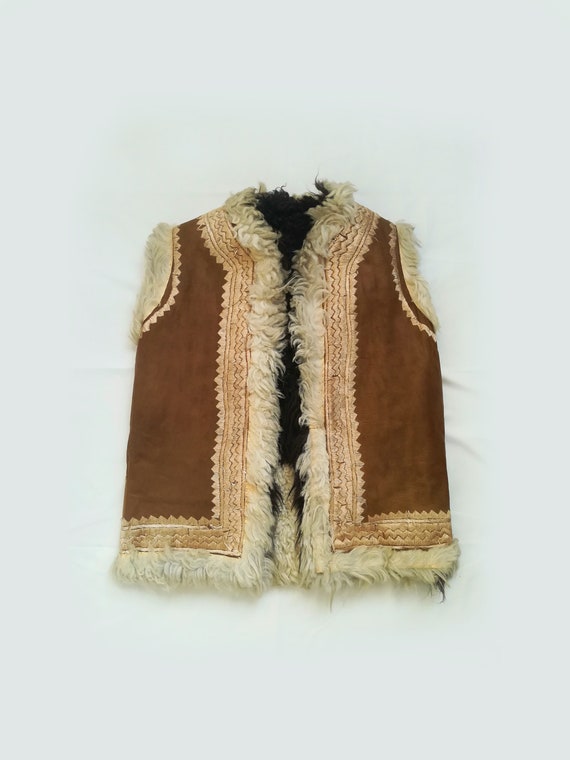 60s / 70s brown afghan shearling waistcoat. Size M