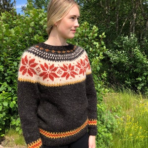 STJØRNU sweater digital pattern for knitters - English and Norwegian