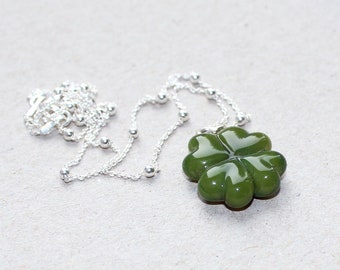 Pendant "Lucky Clover" with real silver chain or textile ribbon; Glass clover leaf, luck; 925 silver; Lampwork, handmade by PERSICO