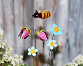 Murano glass flower stud; Forget-me-not, bee, bluebell; Glass, lampwork, glass figure on metal rod, handmade by PERSICO