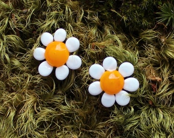 Stud earrings "Daisy" in Murano glass and surgical stainless steel, lampwork, handmade by PERSICO