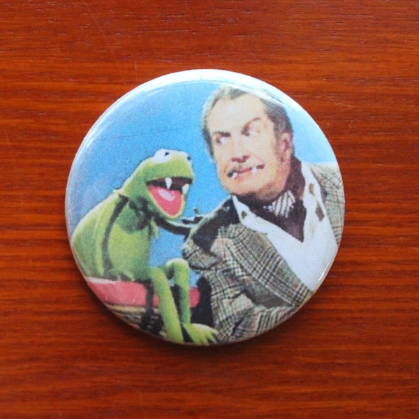 Kermit The Frog Vincent Price 2.25" Button Keychain Badge Pin Muppets Humor Funny Horror Dracula 1970s 1977 Bites Vintage Retro Gift Large