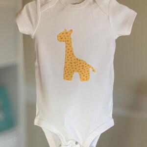 Giraffe Applique Baby Outfit, Baby Giraffe, Zoo Theme Baby Shower, Zoo Animals, Safari Baby Gift, Newborn Gift, Unisex Gift