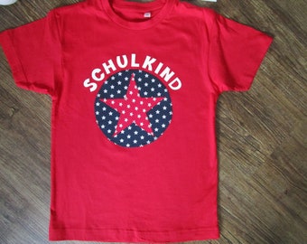 T Shirt  Einschulung  Schulkind Stern Shirt Sterne Wunschname Jungen Mädchen Kinder Einschulungsshirt Einschulungsgeschenk rot