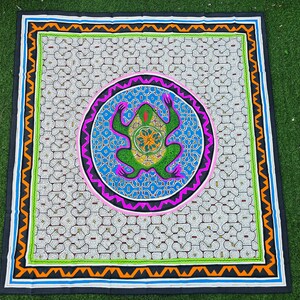 160x150cm LARGE Shipibo Painted Kambó Tapestry