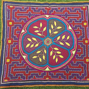 Gobelin Shipibo 70 x 63 cm