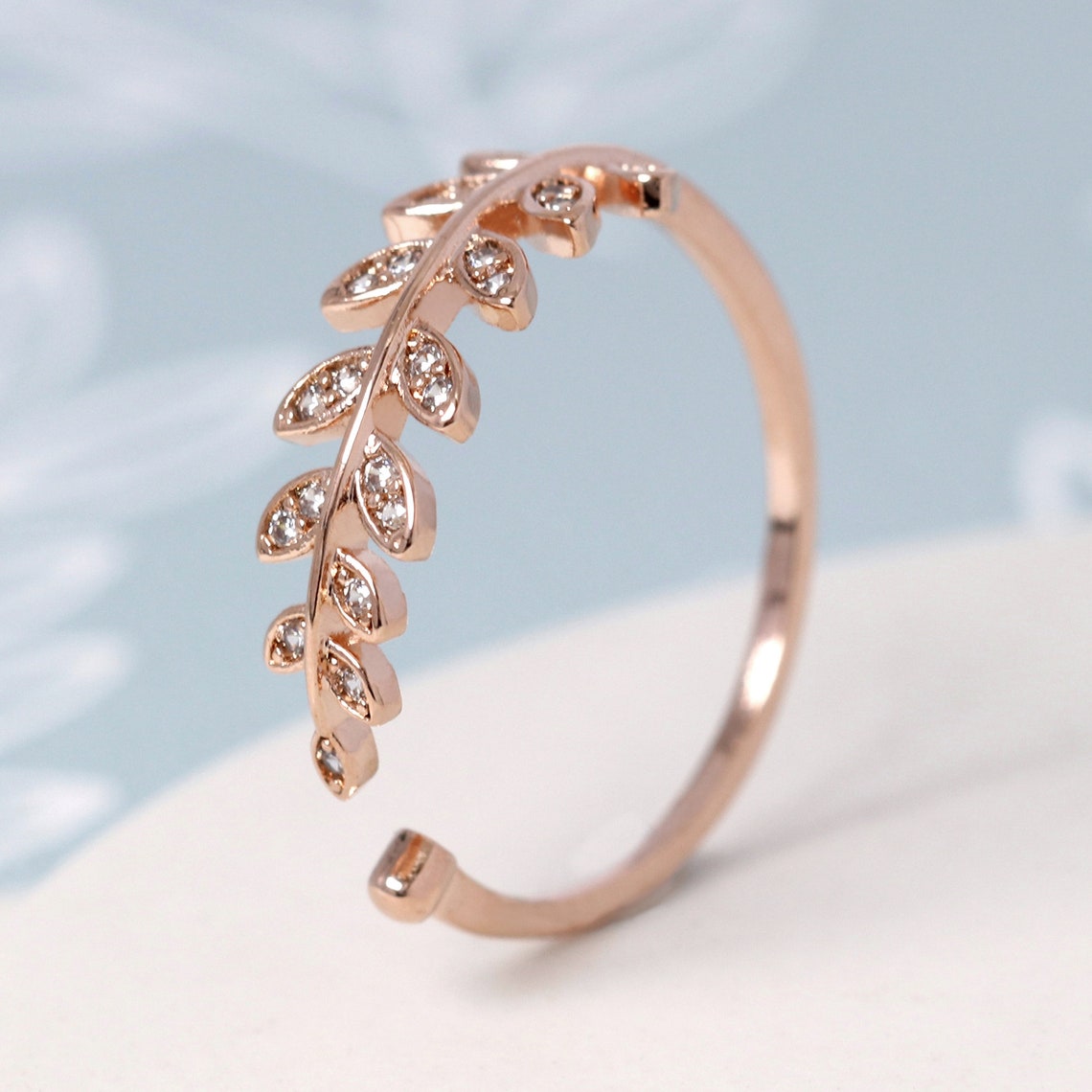 Rose gold plated leaf ring with crystal inset M/L Etsy