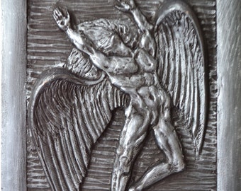 Ikarus silverskulptur av hällristning